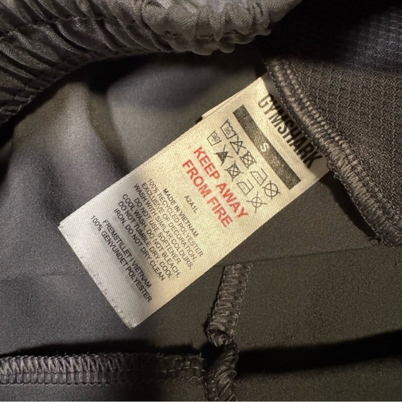 Gymshark Arrival 5” Slim Fit gray shorts size small - Picture 8 of 9